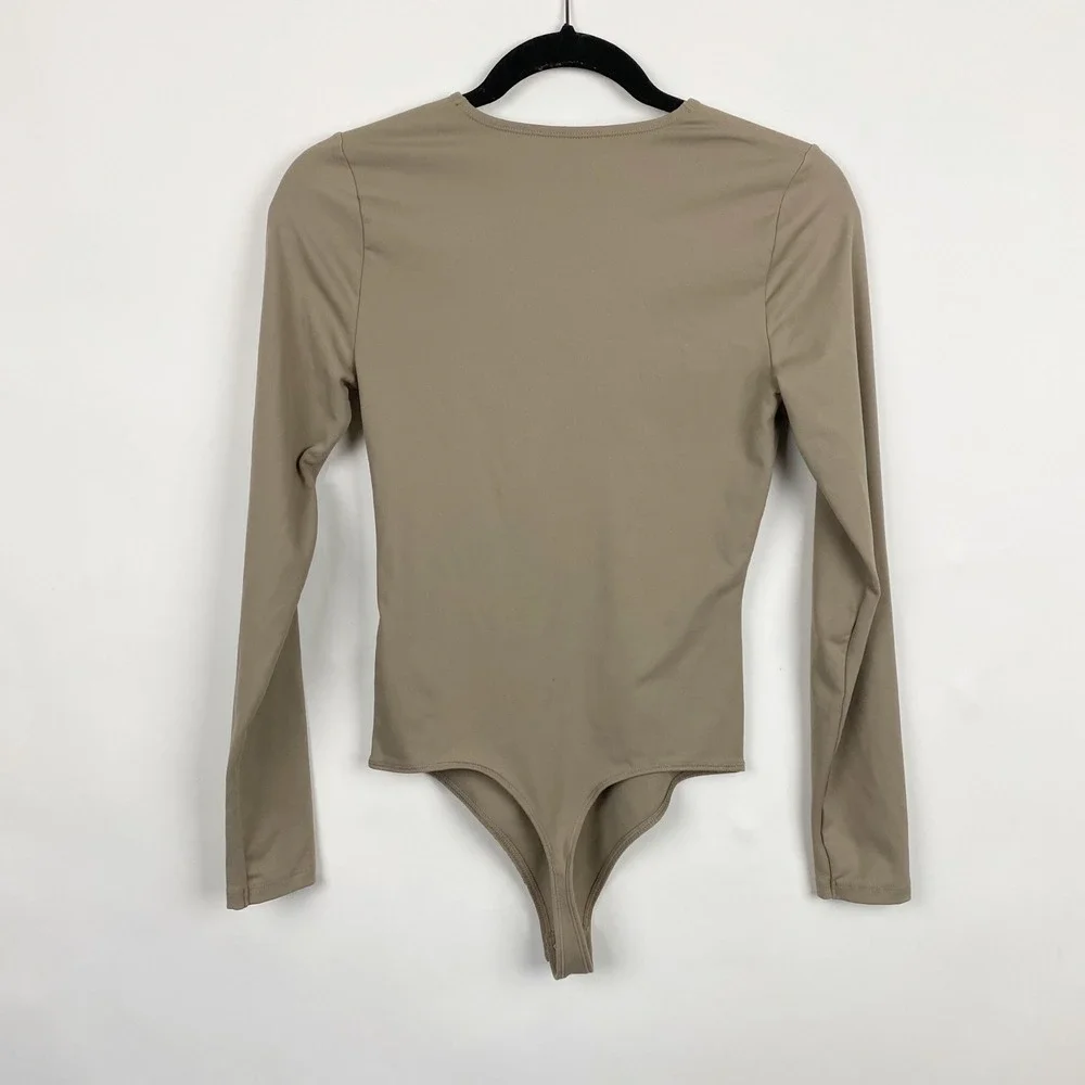 Abercrombie Fitch Soft A&F Collection Long Sleeve V Neck Bodysuit Taupe Size S - Picture 2 of 6